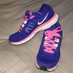 Nike Dual Fusion Tennis Shoes